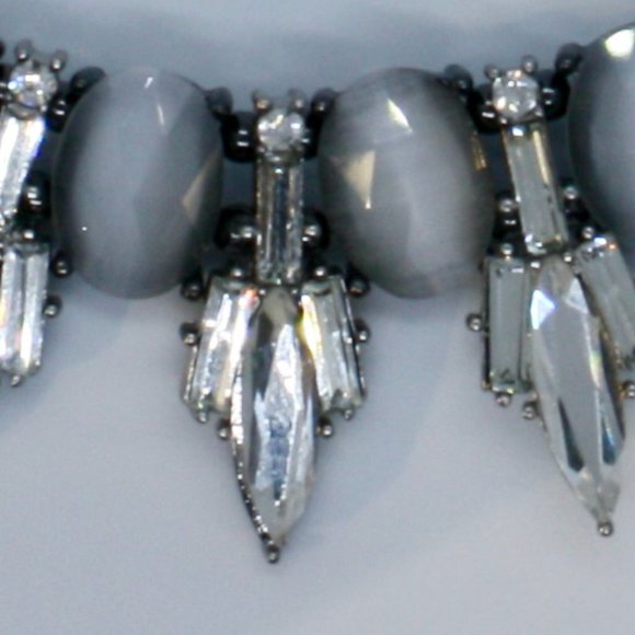 WH/BM Cat-Eye Crystal Spike Short Necklace - Picture 7 of 14